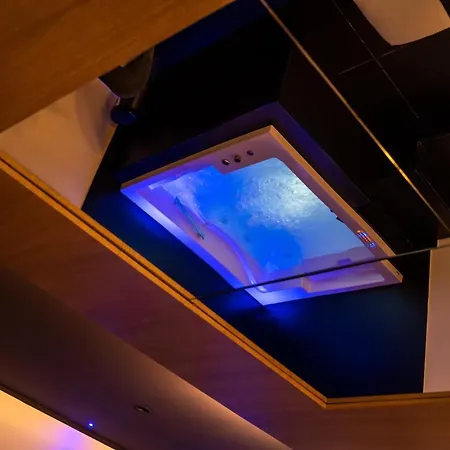 Oda ve Kahvaltı Maximum Hub Suite&spa Palermo