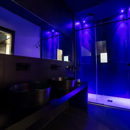 Maximum Hub Suite&spa Couette-café 2*