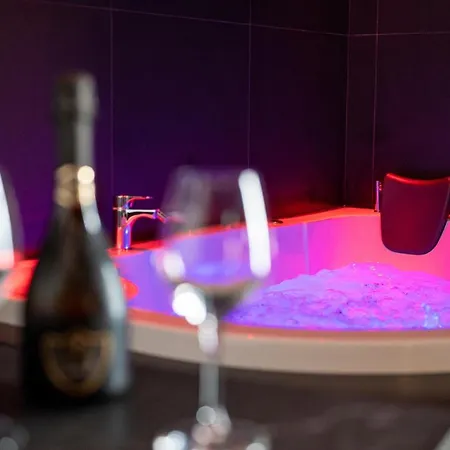 Maximum Hub Suite&spa 2*