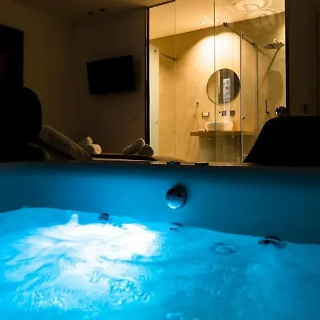 Maximum Hub Suite&spa