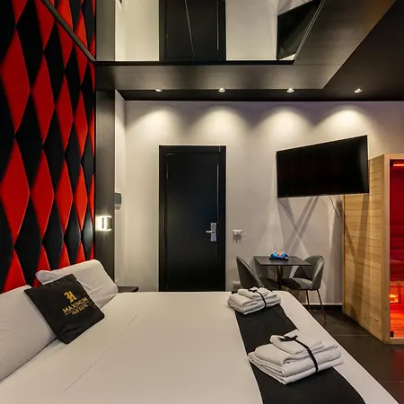 Maximum Hub Suite&spa 4*