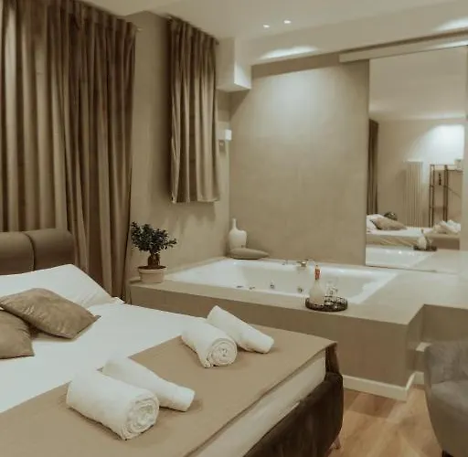 Maximum Hub Suite&spa 4* パレルモ