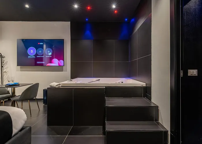 Maximum Hub Suite&spa