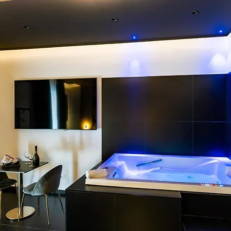 Maximum Hub Suite&spa 4* باليرمو