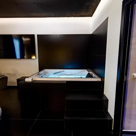 فندق مبيت وإفطار Maximum Hub Suite&spa