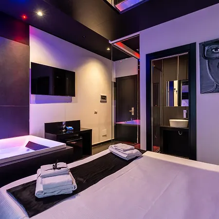 Maximum Hub Suite&spa 4* باليرمو