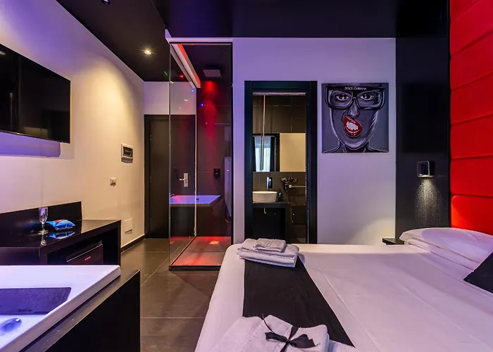 Maximum Hub Suite&spa Отель типа 